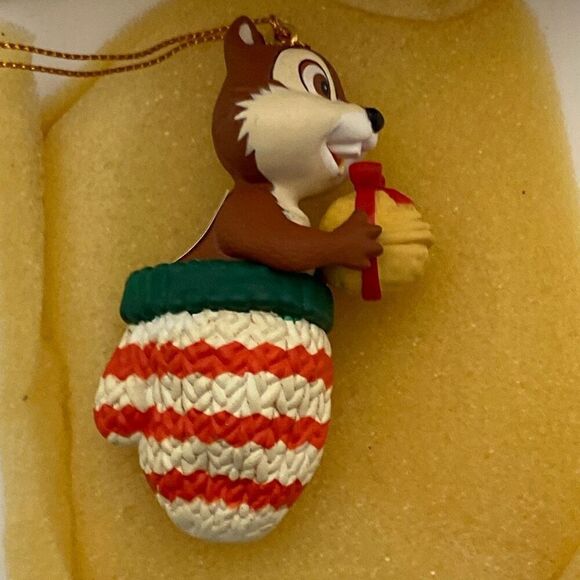 Disney Christmas Magic CHIP With Acorn Christmas Ornament By Grolier Vintage - Picture 4 of 6